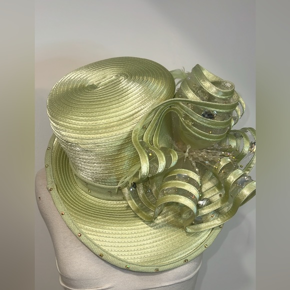 Vintage ML STUDIO Mint Green Hat Rhinestones Feathers one size - Picture 4 of 8